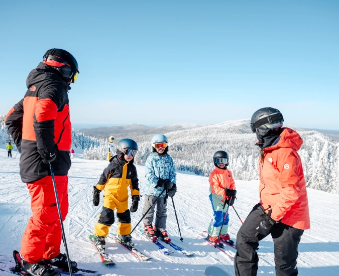 250311 FAM SKI FR 6504